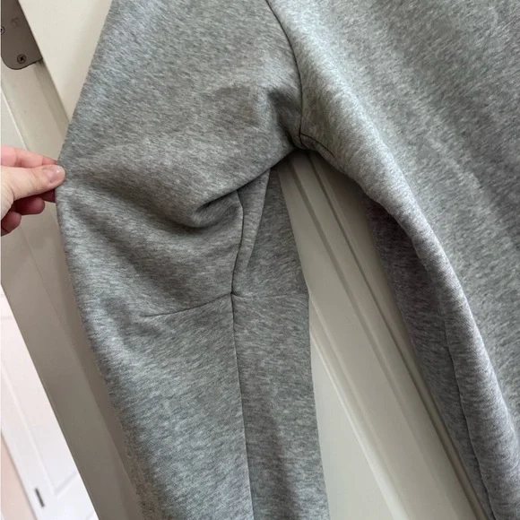 Adidas Crewneck Gray Sweatshirt - Size XL - Picture 4 of 8